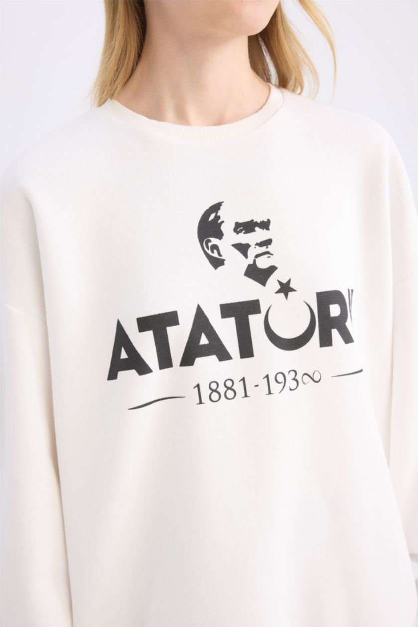 Kadın Kırık Beyaz Oversıze Kalın Sweatshirt Kumaşı Sweatshirt