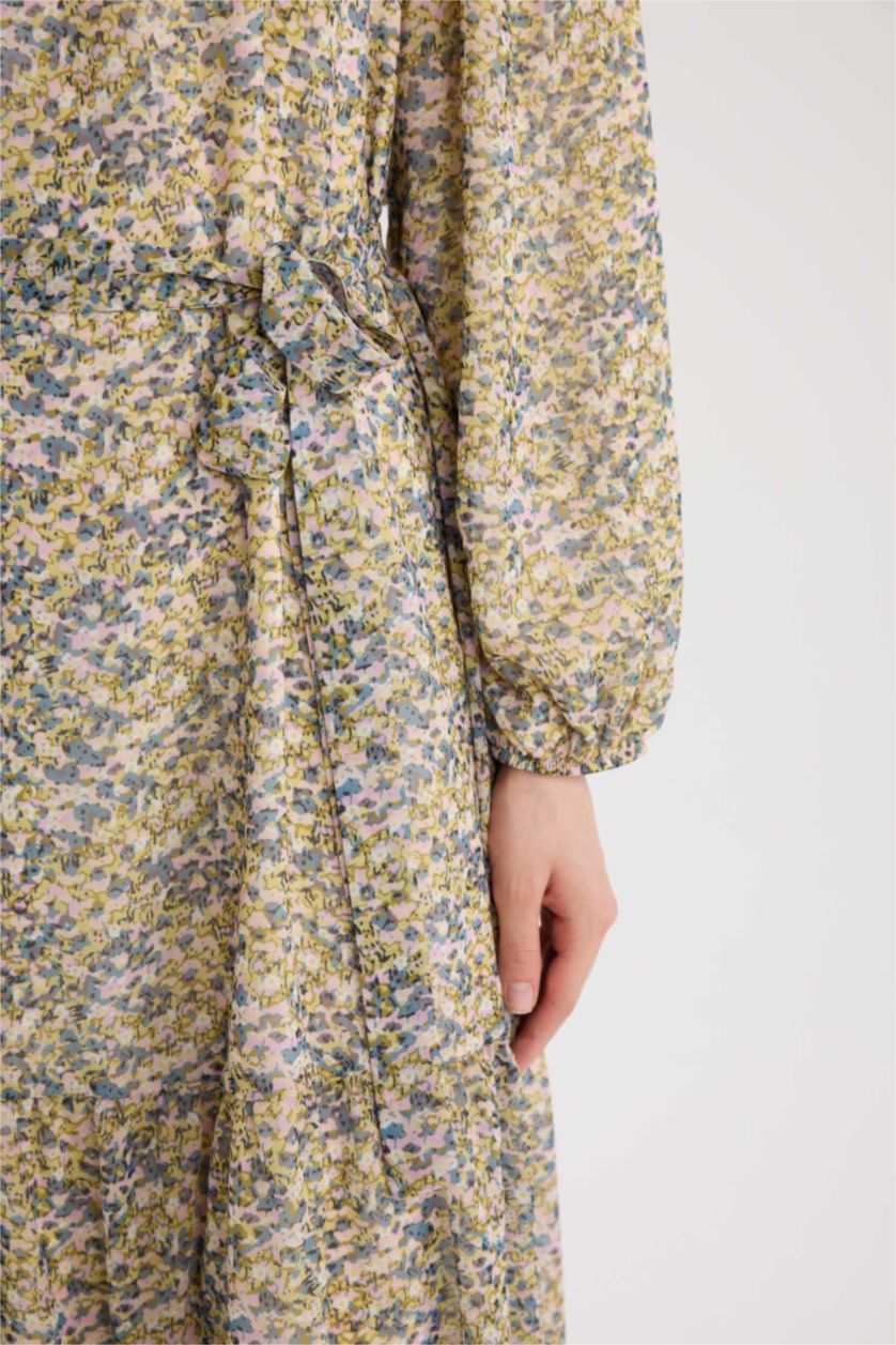 Kadın Açık Yeşil Bisiklet Yaka Desenli Kuşaklı Şifon Uzun Kollu Maxi Elbise