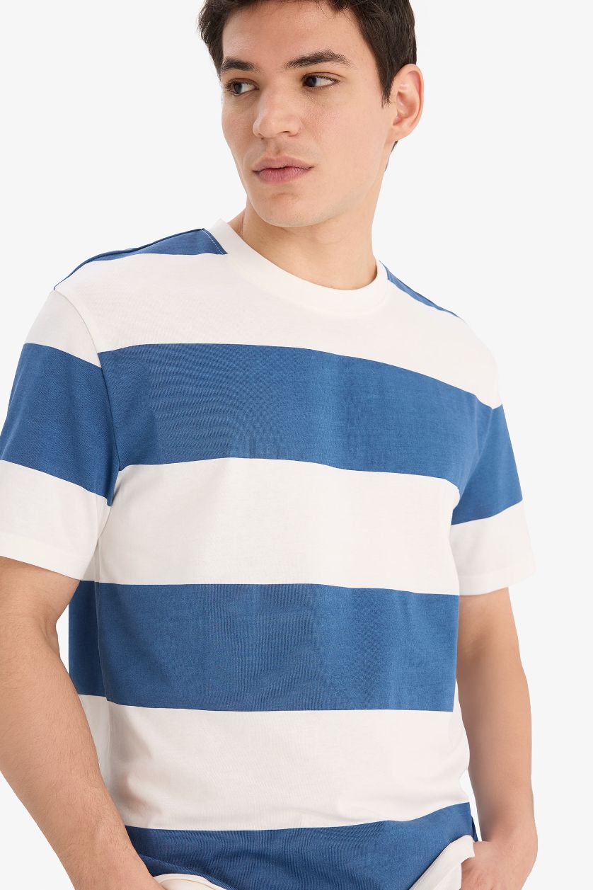 MAN Blue Cotton Regular Fit Crew Neck Striped T-Shirt