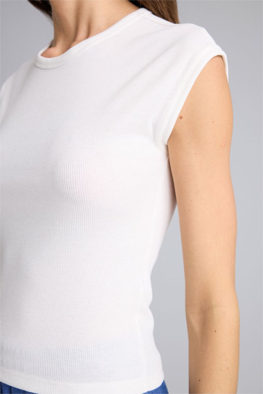 Woman White Woman Short Sleeve T-Shirt