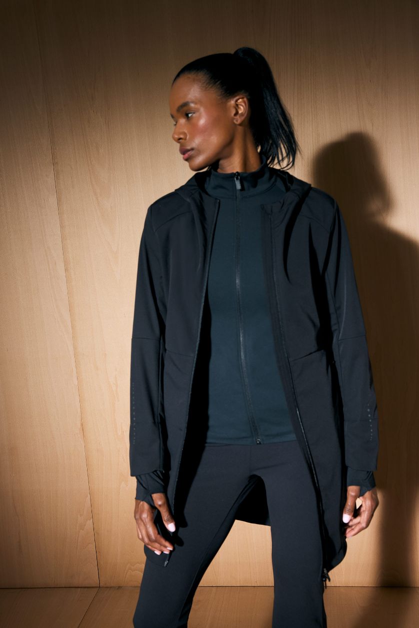 Kadın Siyah Su İtici Softshell Slim Fit Dar Kesim Kapüşonlu Fermuarlı Cepli Parka