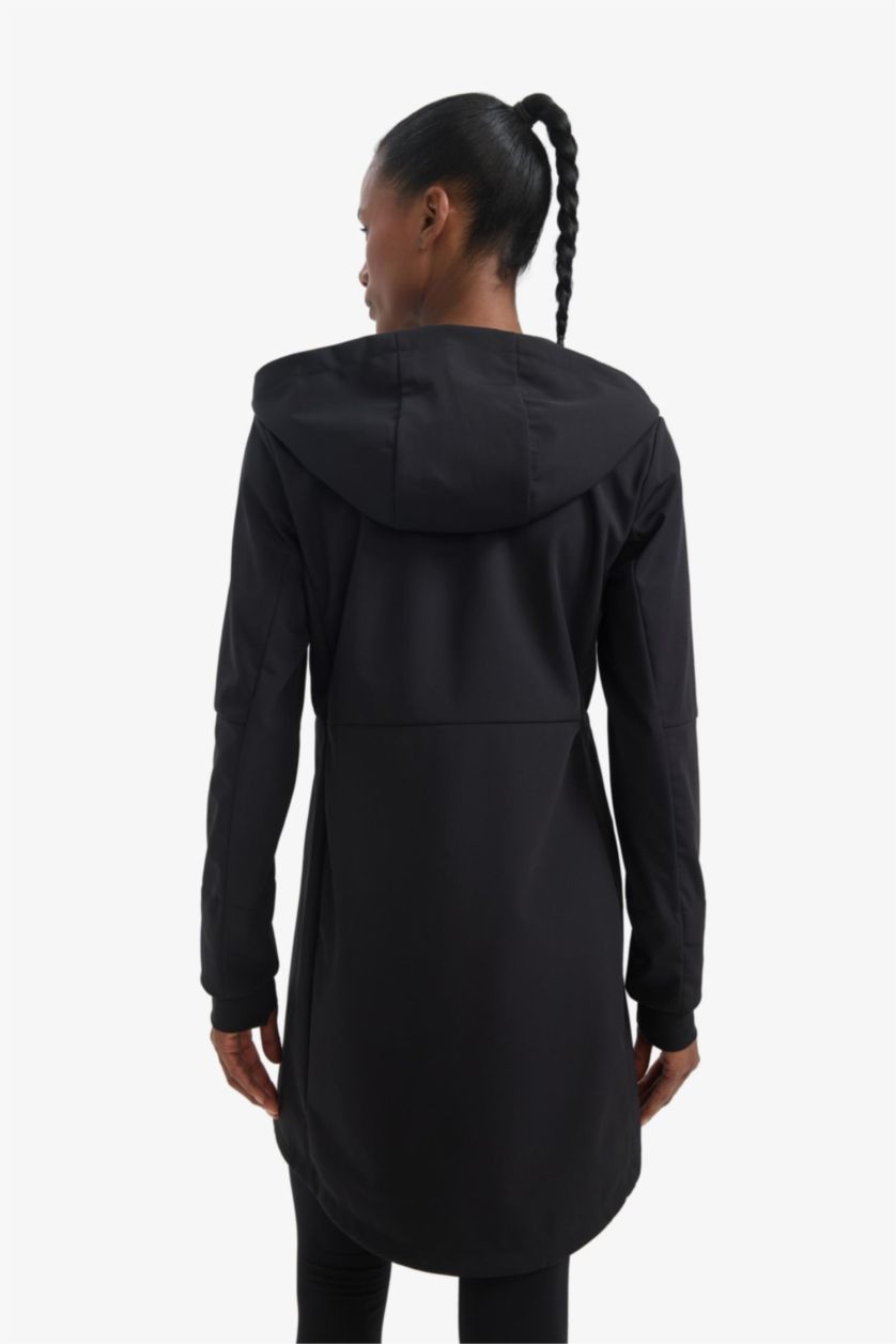 Kadın Siyah Su İtici Softshell Slim Fit Dar Kesim Kapüşonlu Fermuarlı Cepli Parka