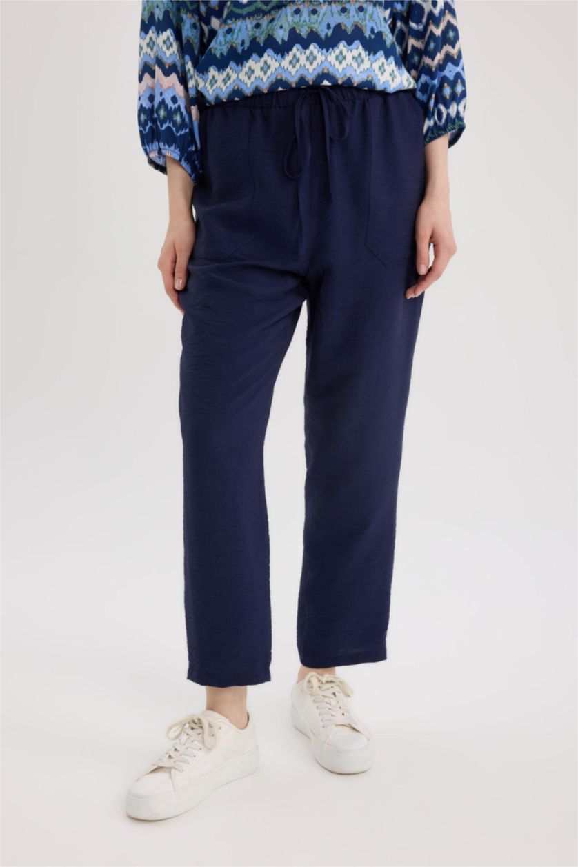WOMAN NAVY Carrot Fit Regular Hem Trousers