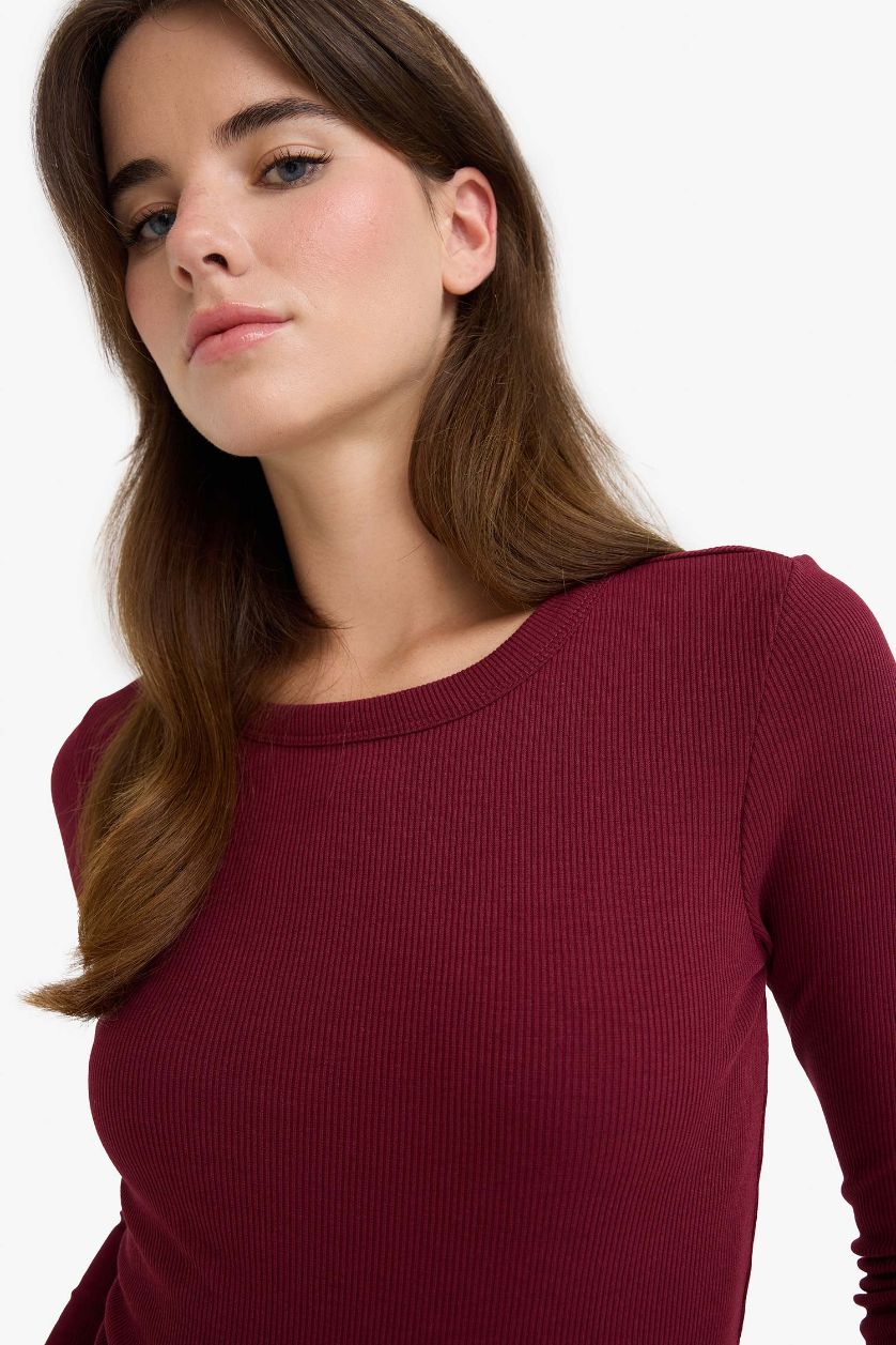 نساء خمري تيشيرت ردن طويل سادة بيزك مضلع سليم فيت