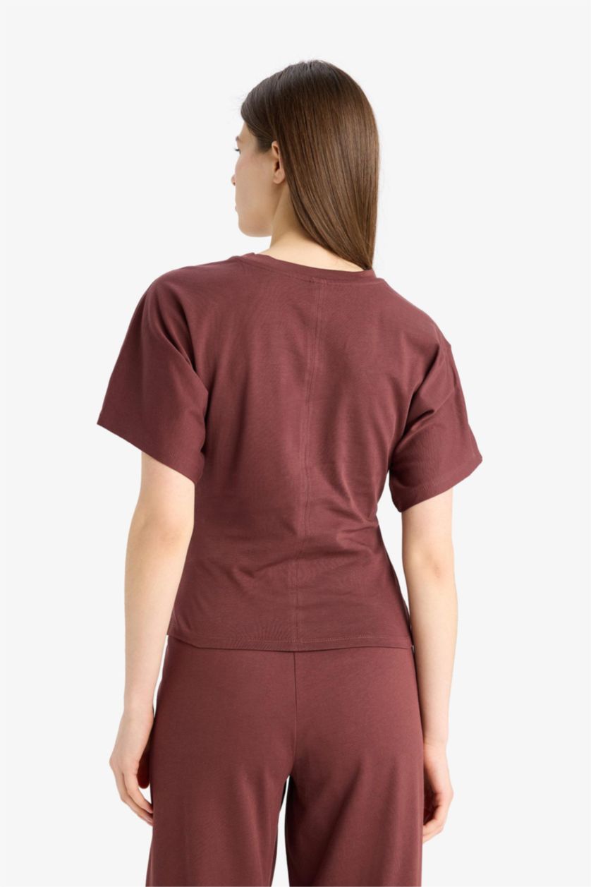 Kadın Bordo Slim Fit Dar Kesim Bisiklet Yaka Drapeli Premium Kısa Kollu Tişört