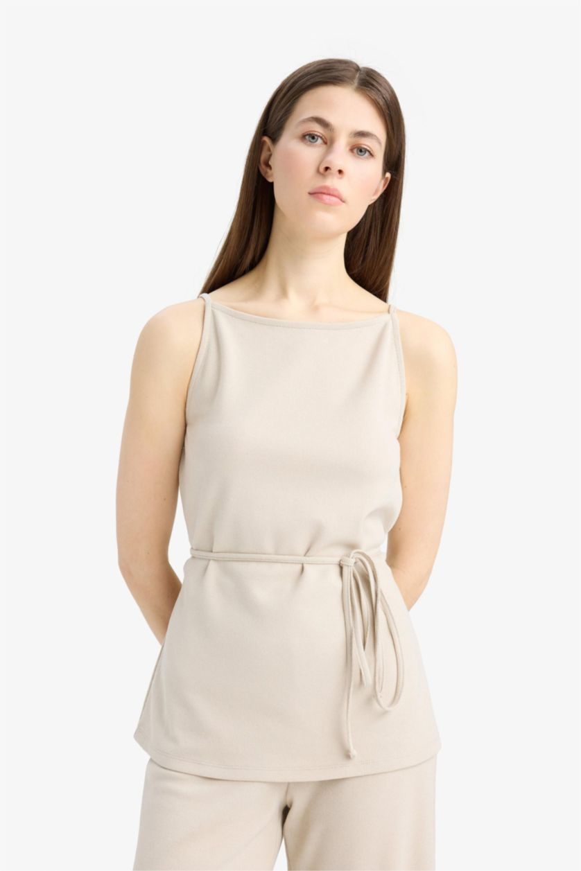 نساء اللون الرملي ديباردور قصة عادية برقبة قارب و حزام