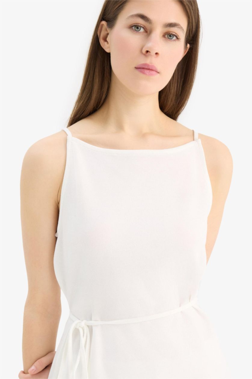 Kadın Kırık Beyaz Regular Fit Kayık Yaka Bağcıklı Pike Kolsuz Bluz