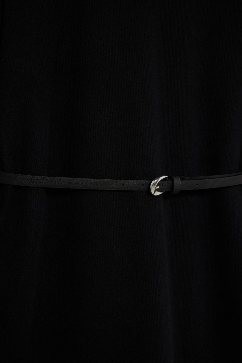 Kadın Siyah Regular Fit Bisiklet Yaka Uzun Kollu Kemerli Selanik Kumaş Maxi Tesettür Elbise