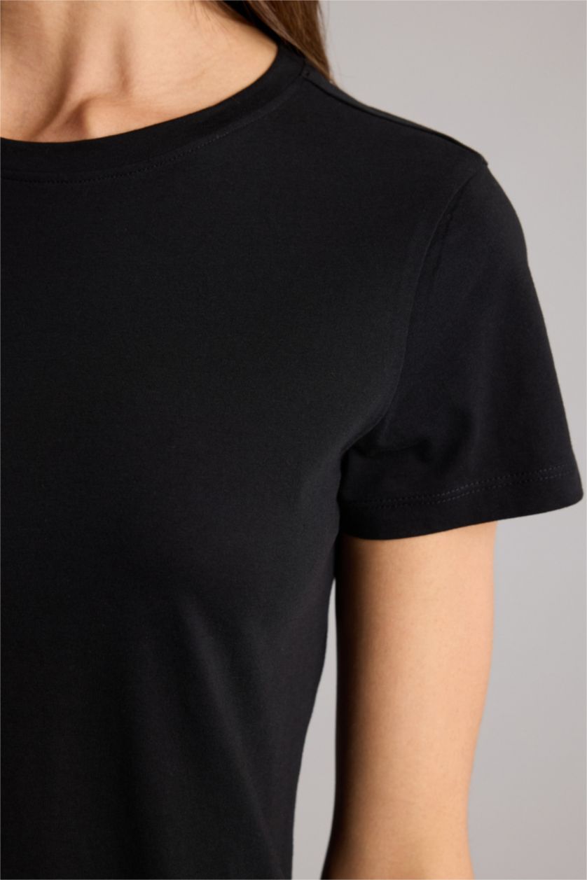 Әйелдерге қара Woman Short Sleeve T-Shirt