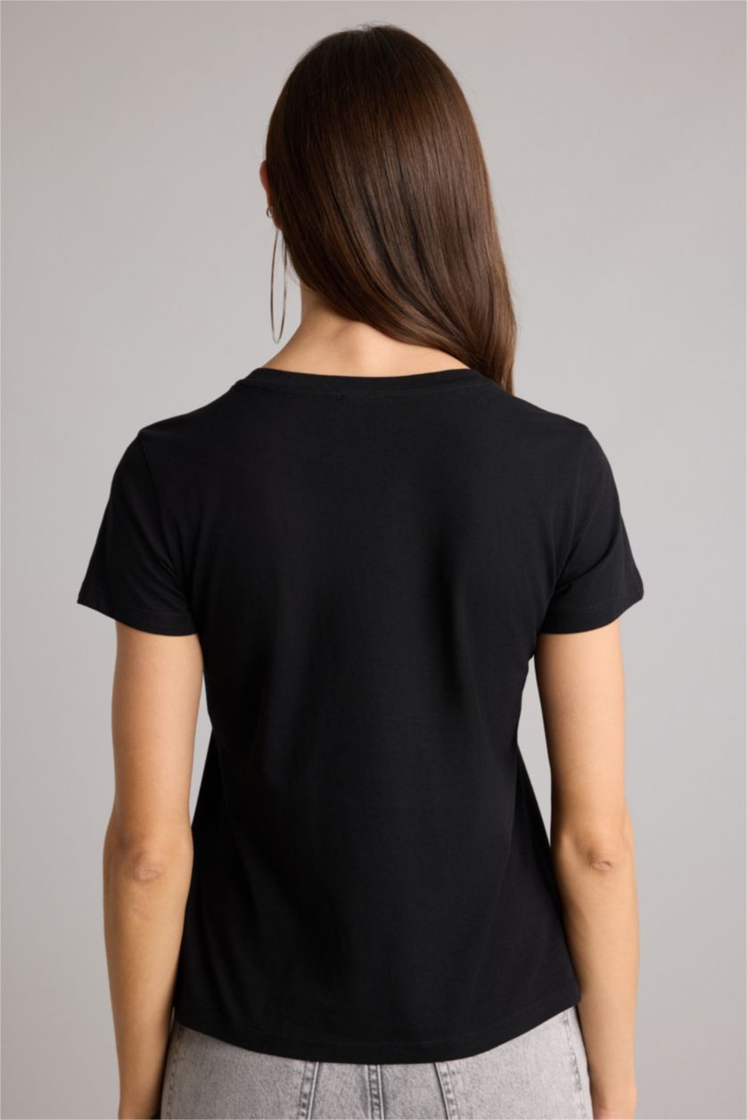 Әйелдерге қара Woman Short Sleeve T-Shirt