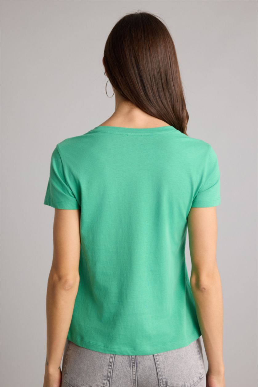 Әйелдерге Жасыл Woman Short Sleeve T-Shirt