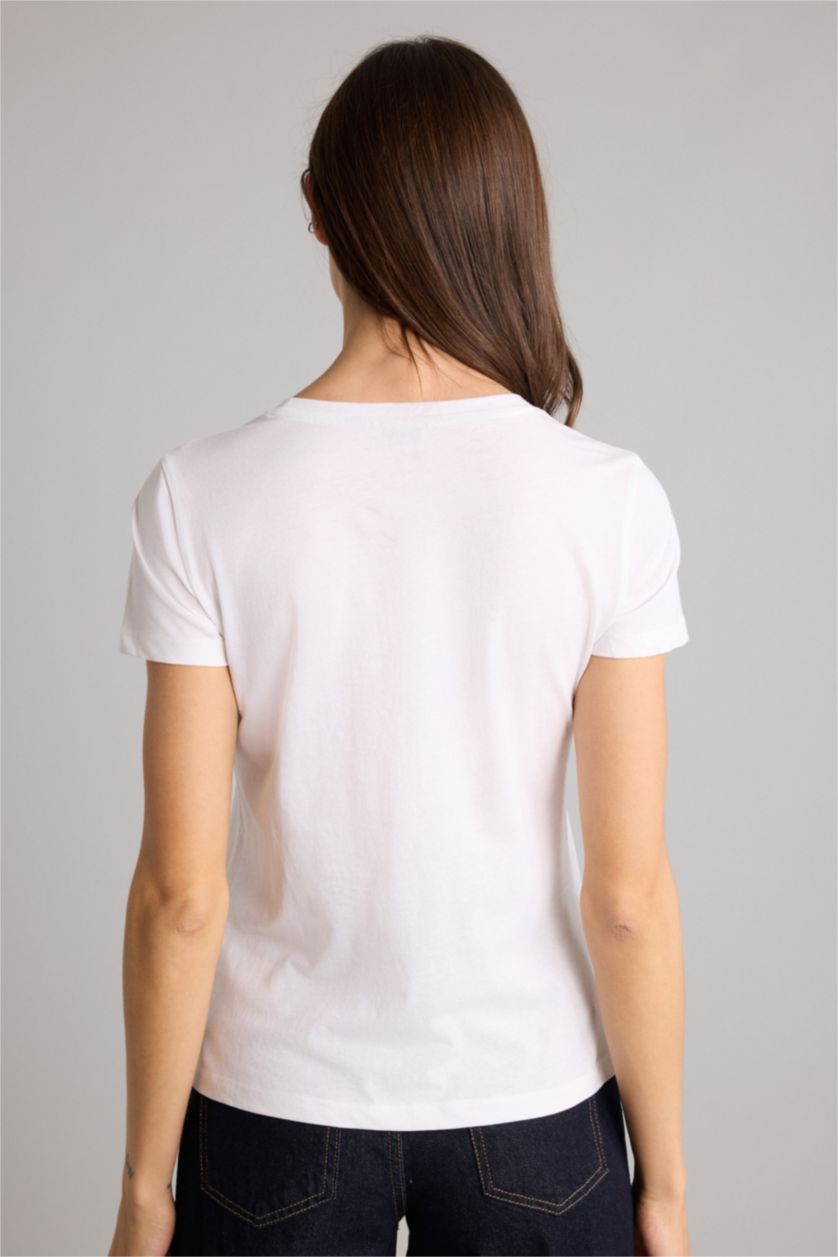 Әйелдерге ақ Woman Short Sleeve T-Shirt