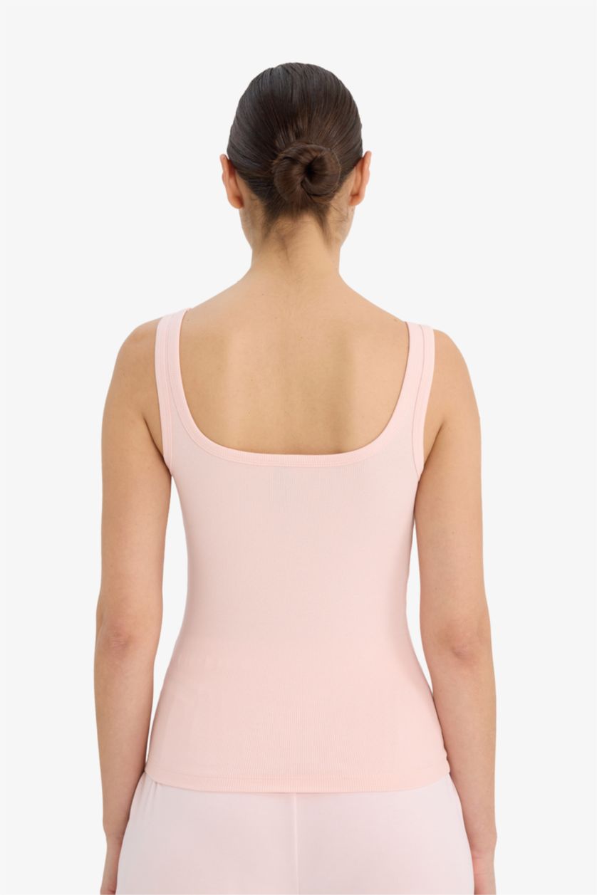 Woman Light Pink Slim Fit Basic Camisole Round Collar Tank Top