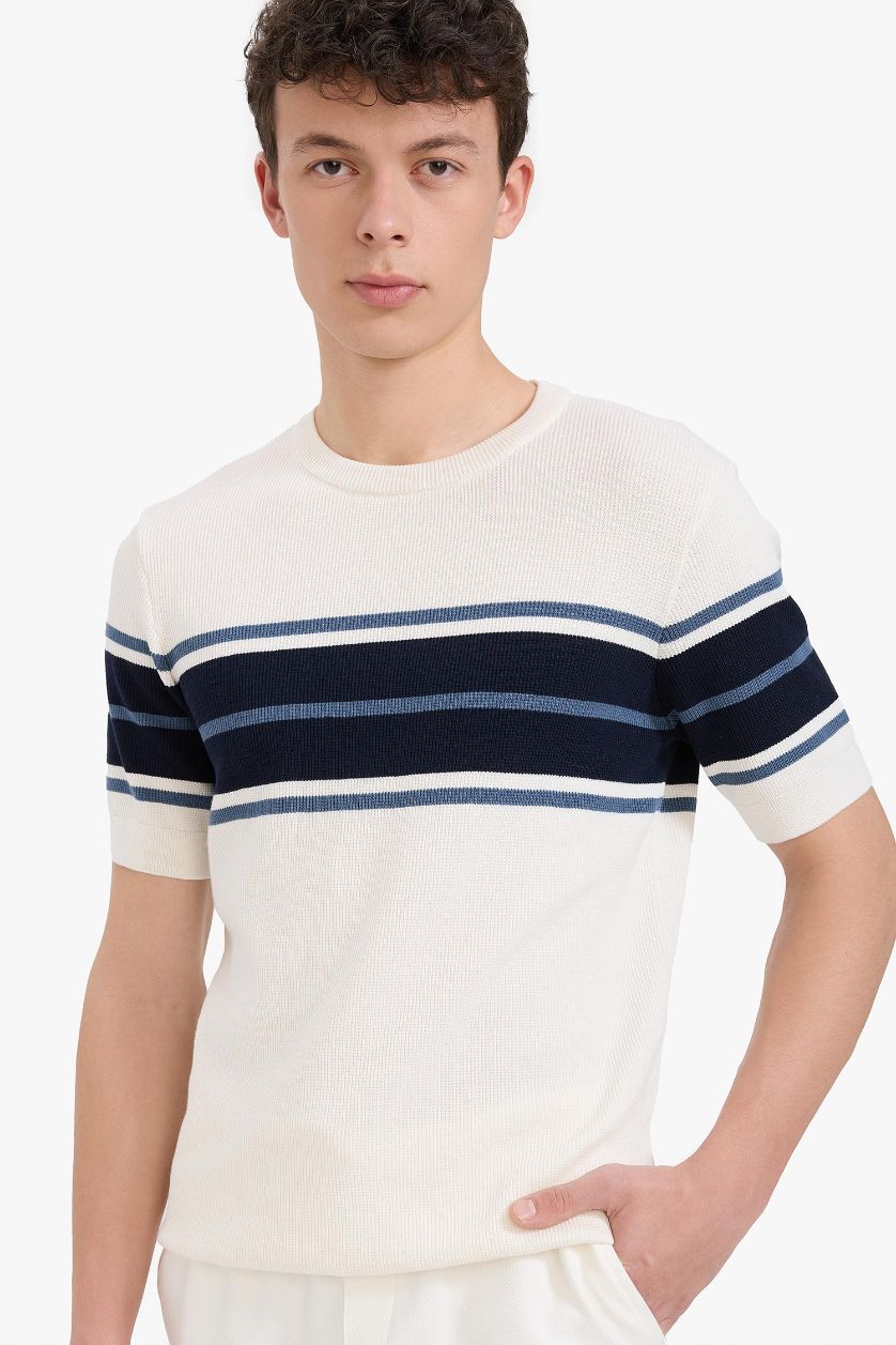 Erkek Ekru %100 Pamuk Standart Fit Kısa Kollu Triko Tişört