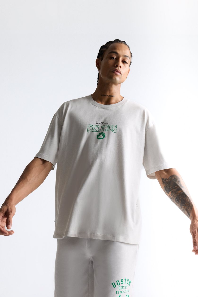 رجالي رمادي فاتح تيشيرت قطن اوفر سايز برقبة مستديرة من بوسطن سيلتكس