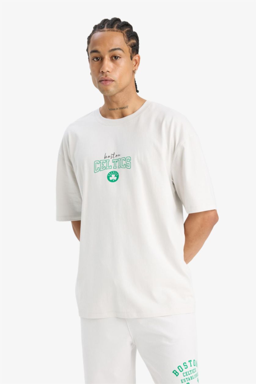 رجالي رمادي فاتح تيشيرت قطن اوفر سايز برقبة مستديرة من بوسطن سيلتكس