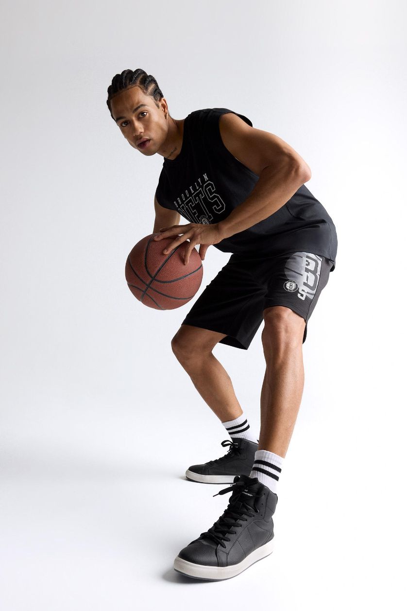 Erkek Siyah NBA Brooklyn Nets Standart Fit Kısa Paça Şort