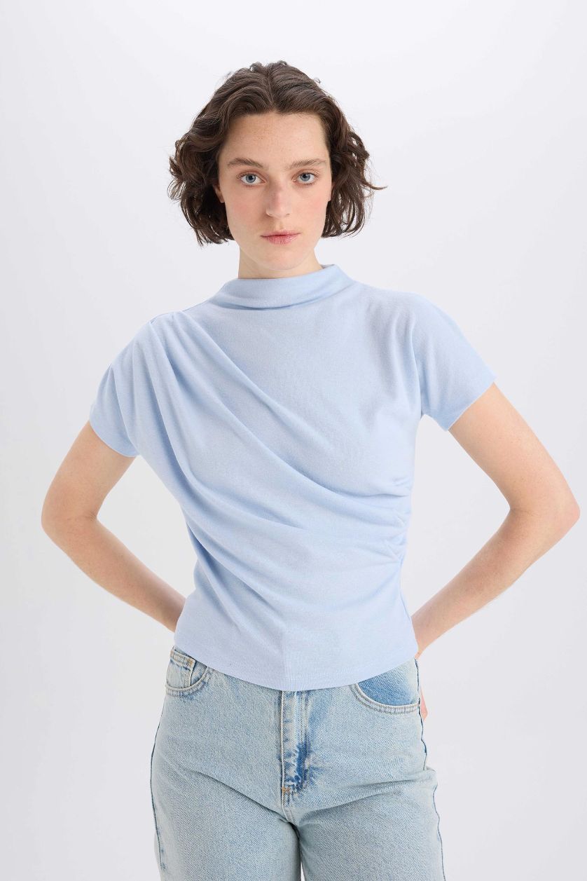 Kadın Açık Mavi Slim Fit Dar Kesim Bisiklet Yaka Basic Düz  Ribana Kısa Kollu Tişört