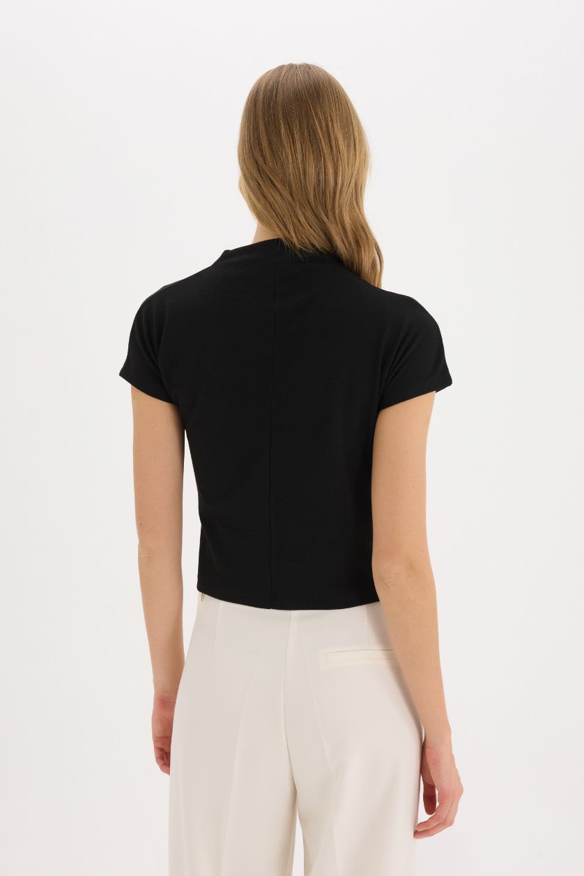 نساء أسود تيشيرت ضيق برقبة مستديرة وأكمام قصيرة