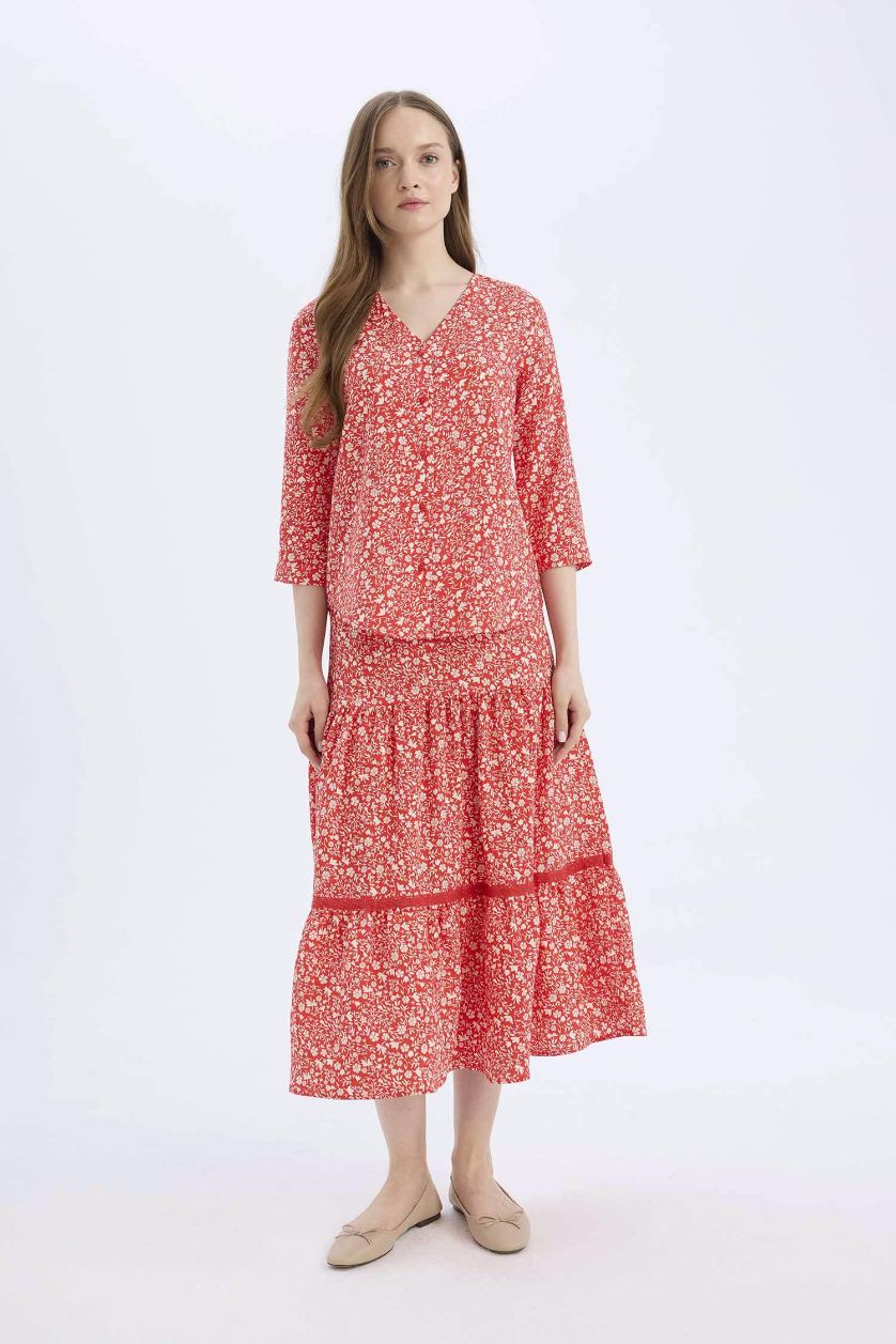 Kadın Kırmızı Regular Fit Desenli V Yaka Yarım Kollu Gömlek