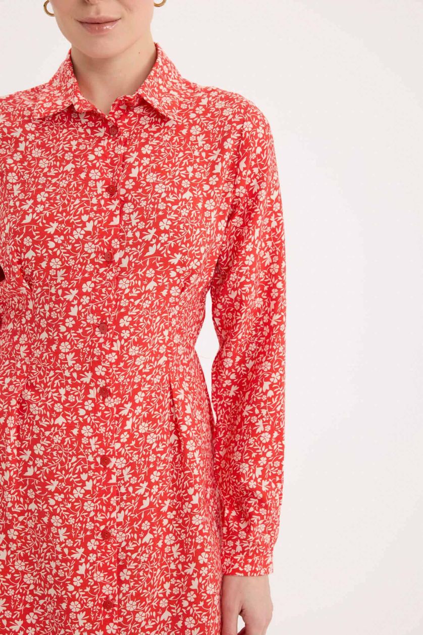 Kadın Kırmızı Gömlek Yaka Çiçek Desenli Uzun Kollu Midi Elbise