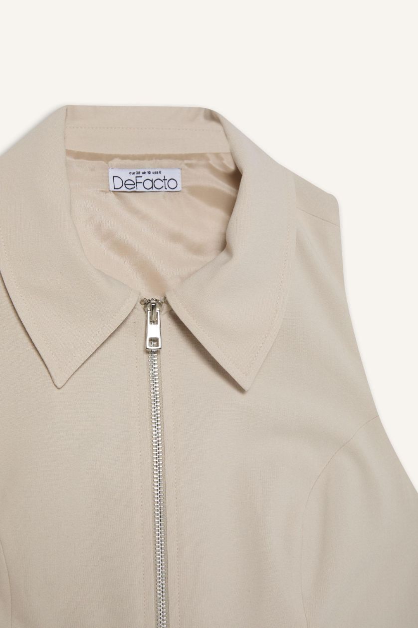 Woman Beige Polo Collar Zippered Woven Vest