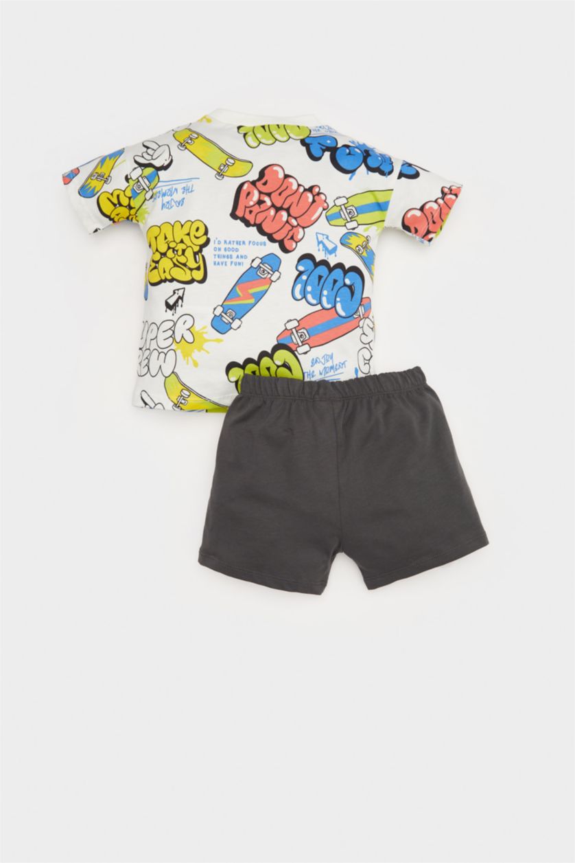Erkek Bebek Ekru 2'li Takım Kaykay Baskılı Kısa Kollu Tişört Beli Lastikli Şort Erkek Bebek