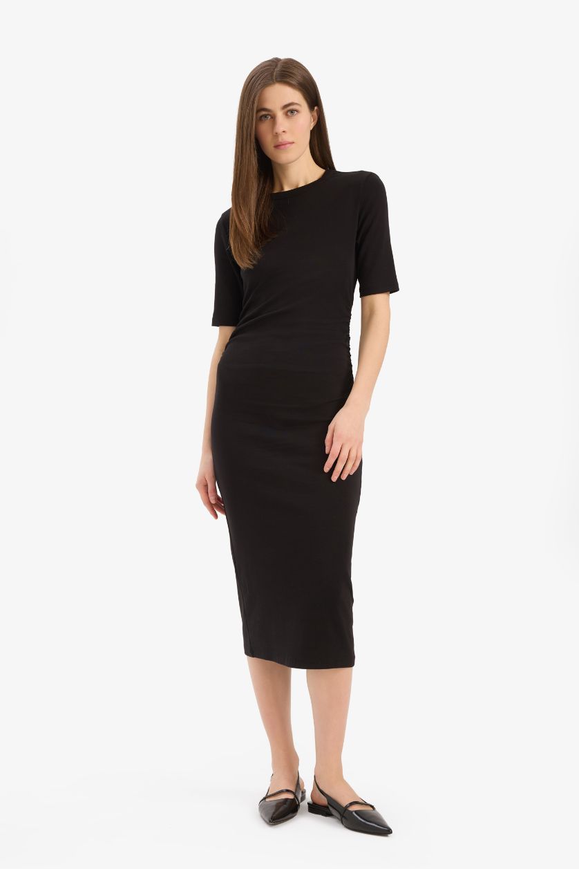 Kadın Siyah Bodycon Vücudu Saran Bisiklet Yaka Basic Düz Ribana Kısa Kollu Midi Elbise