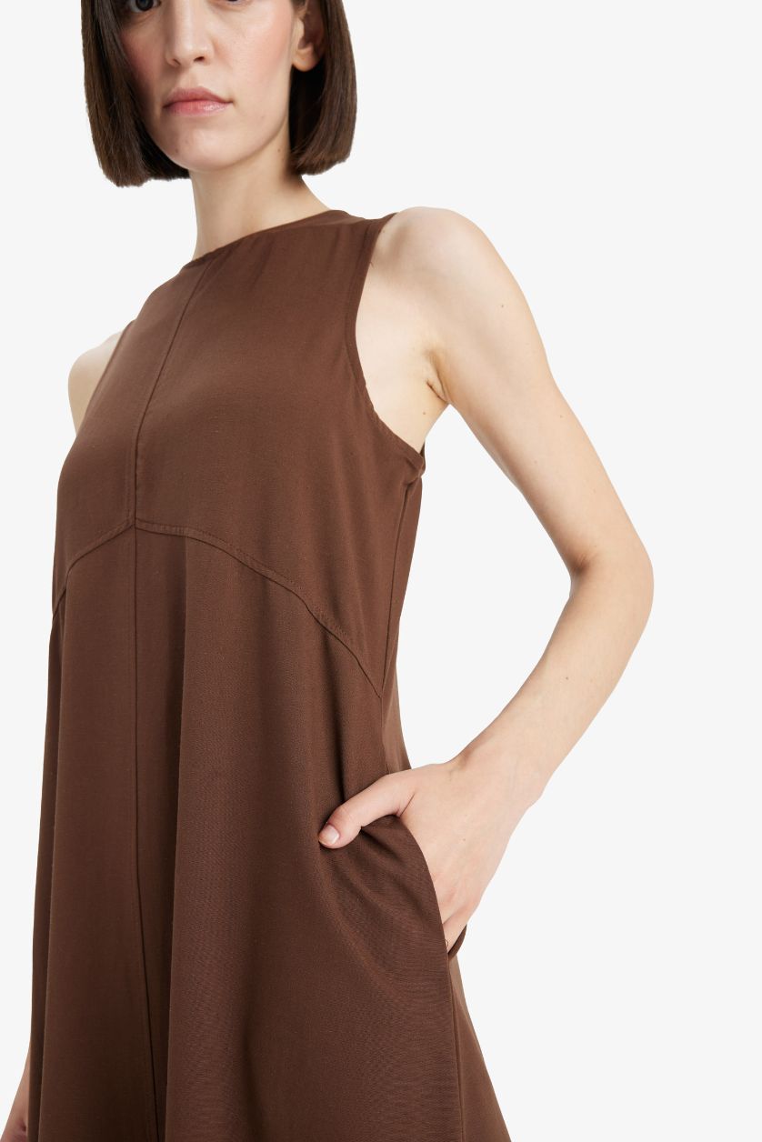 Kadın Kahve Bisiklet Yaka Keten Karışımlı Kolsuz Maxi Elbise