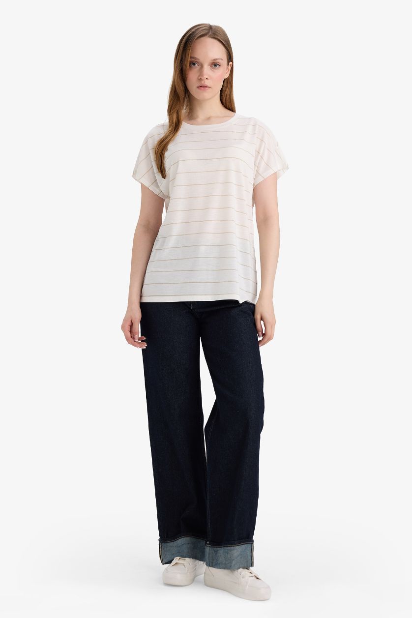 Woman Ecru Crew Neck Short Sleeve T-Shirt