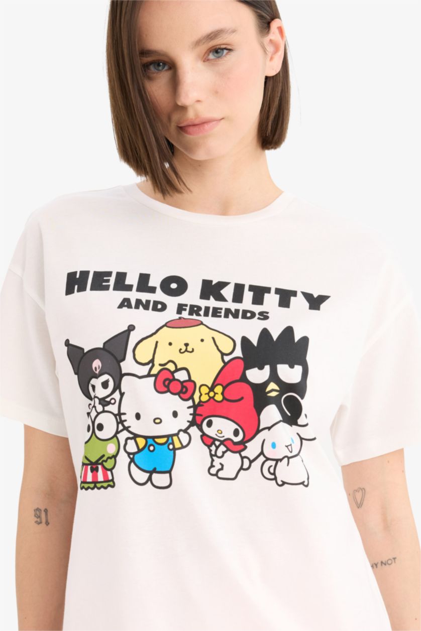 Kadın Kırık Beyaz Hello Kitty Oversize Geniş Kalıp Sırt Baskılı Kısa Kollu Tişört
