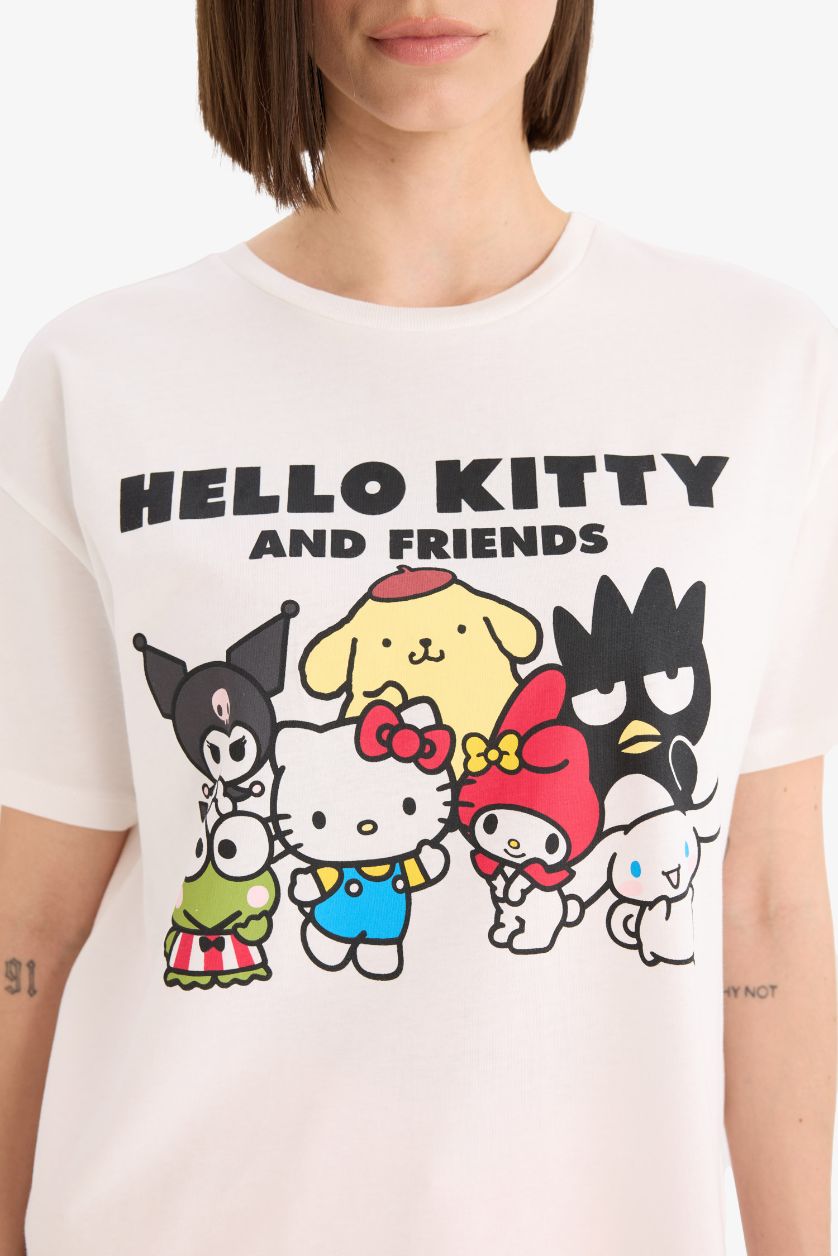 Kadın Kırık Beyaz Hello Kitty Oversize Geniş Kalıp Sırt Baskılı Kısa Kollu Tişört