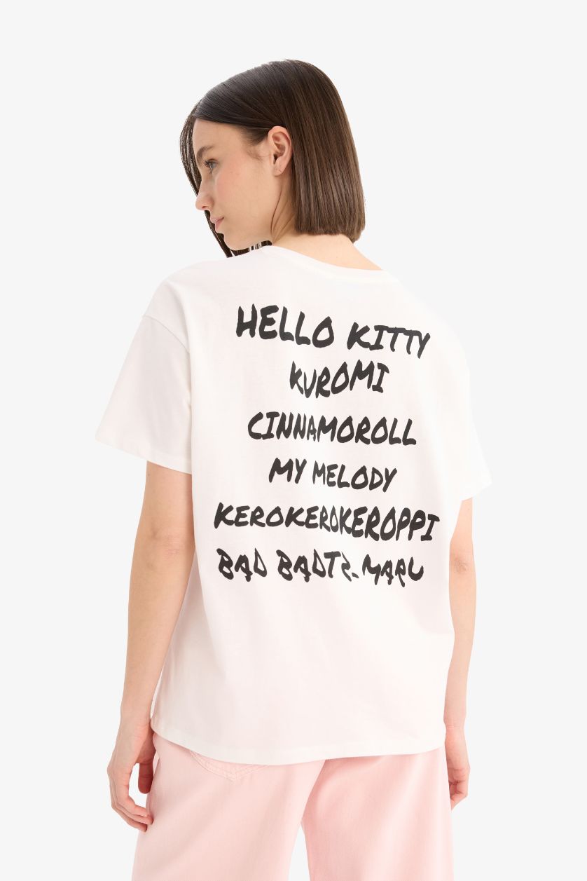 Kadın Kırık Beyaz Hello Kitty Oversize Geniş Kalıp Sırt Baskılı Kısa Kollu Tişört