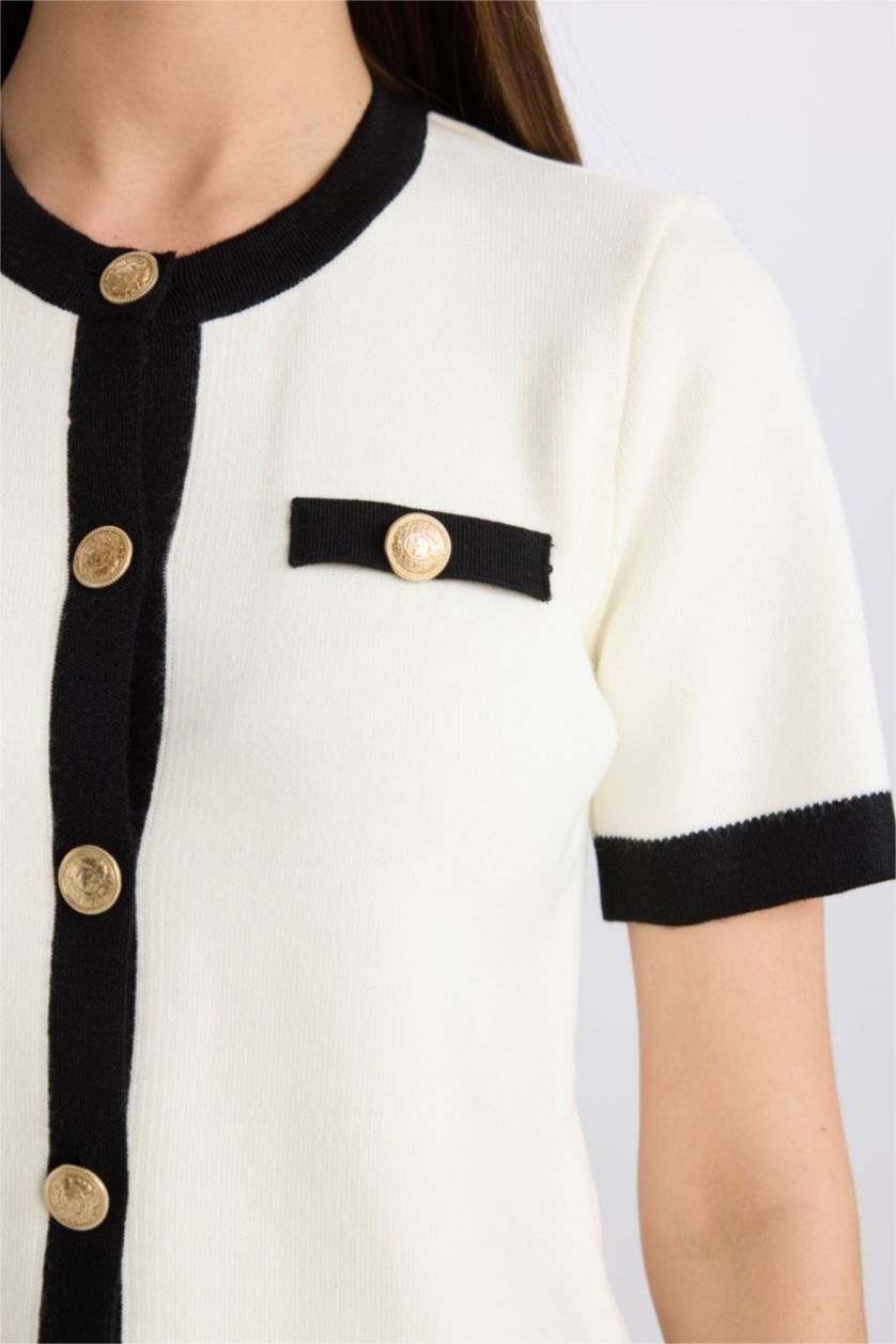 Woman Ecru Regular Fit Crew Neck Cardigan