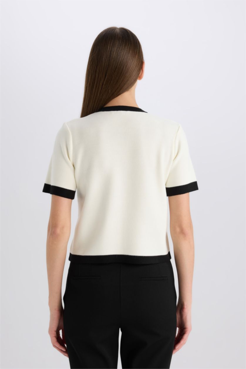 Woman Ecru Regular Fit Crew Neck Cardigan