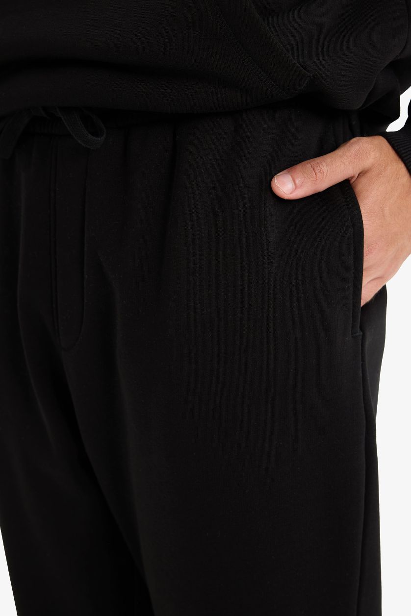 Erkek Siyah Regular Fit Beli Bağcıklı Cepli Paçası Lastikli Şardonlu Basic Düz Jogger Eşofman Altı