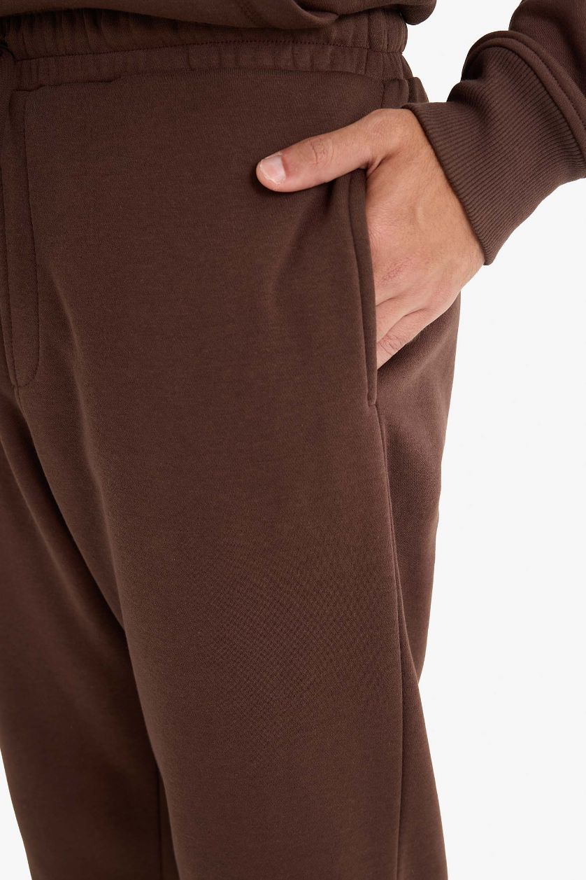 Erkek Kahve Regular Fit Beli Bağcıklı Cepli Paçası Lastikli Şardonlu Basic Düz Jogger Eşofman Altı 