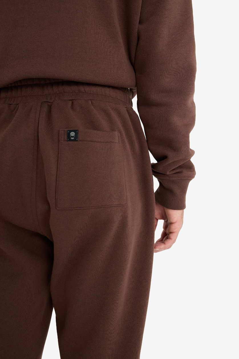 Erkek Kahve Regular Fit Beli Bağcıklı Cepli Paçası Lastikli Şardonlu Basic Düz Jogger Eşofman Altı 