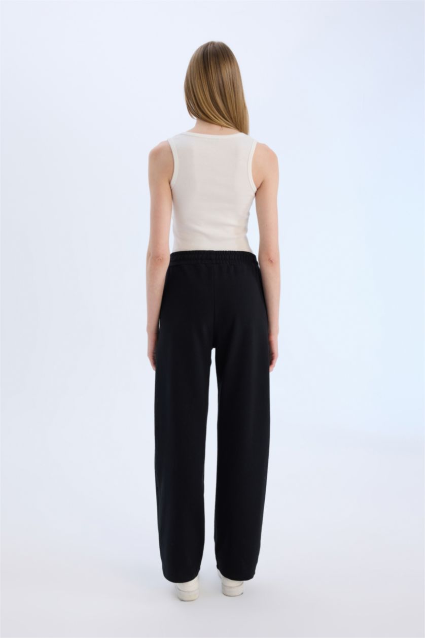 Women Black Straight Fit Thin Sweatshirt Fabric Trousers