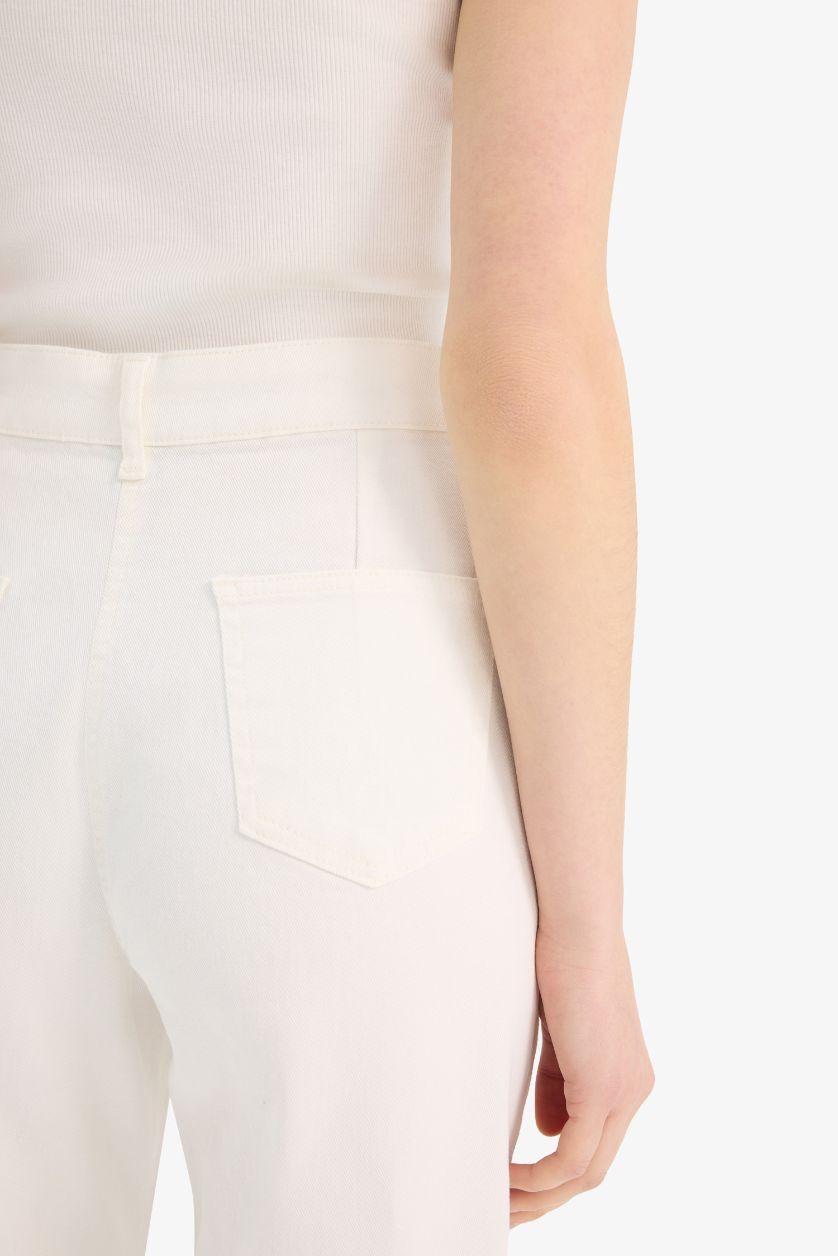 FEMME Écru Pantalon en gabardine large à taille normale et poches