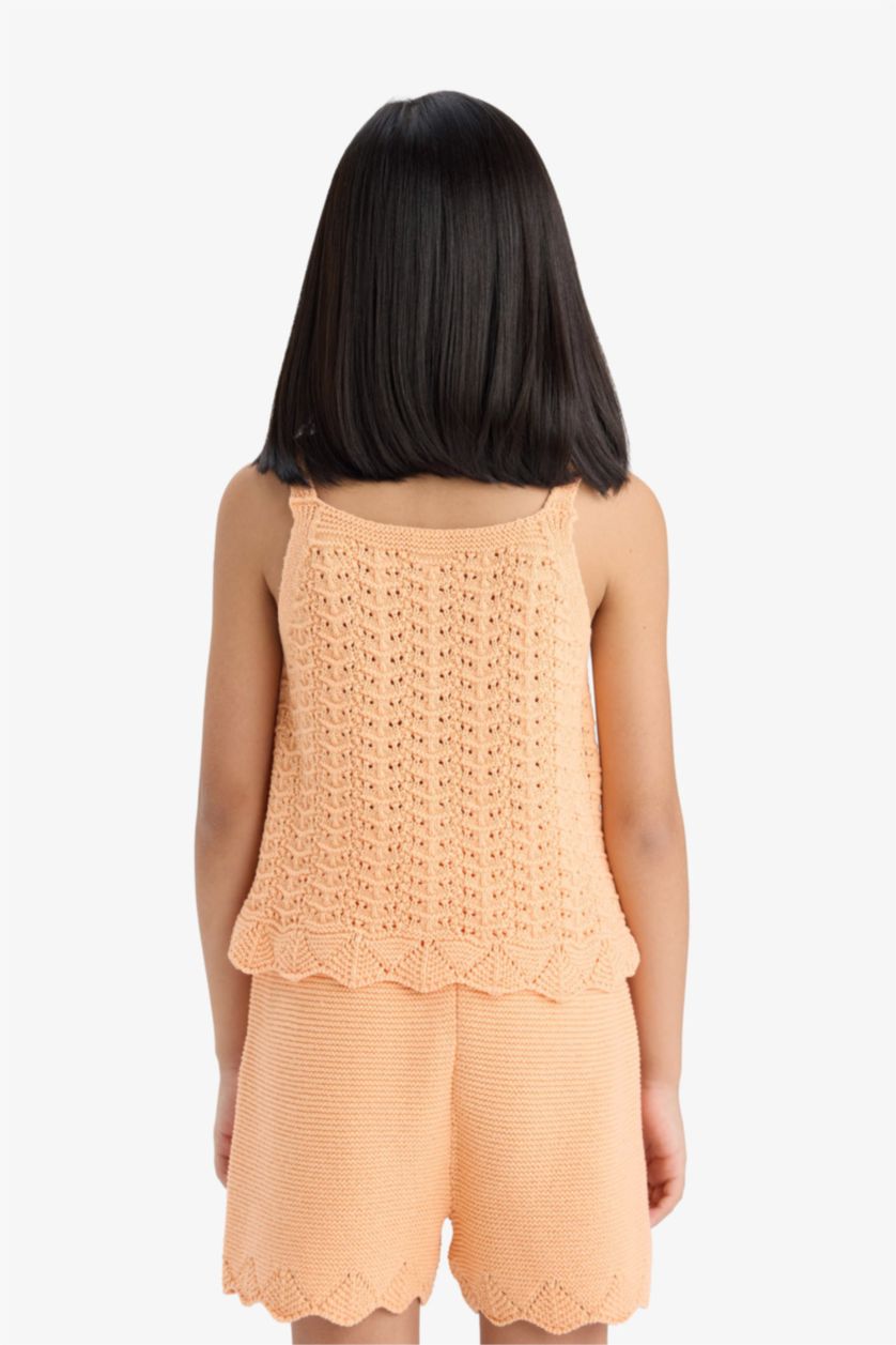 بناتي سيموني بلوزة بناتي كروشيه بحمالات وقصة عادية