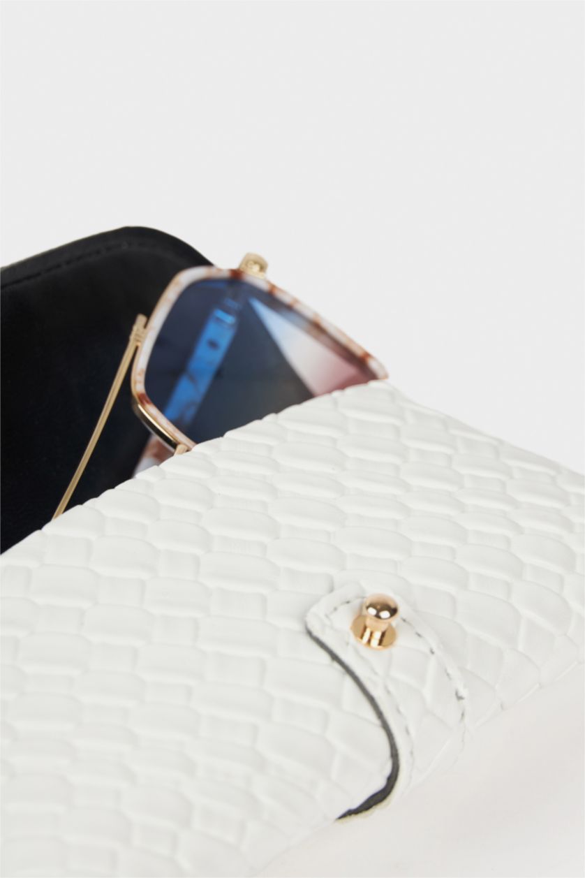 Kadın Beyaz Kadın Güneş Gözlüğü Kılıfı