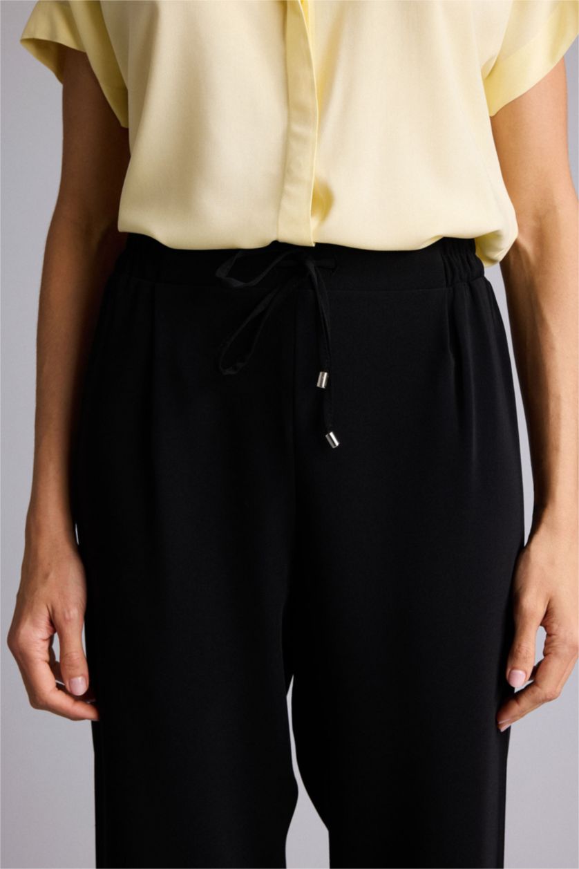 Kadın Siyah Carrot Fıt Yüksek Bel Düz Paça Krep Pantolon