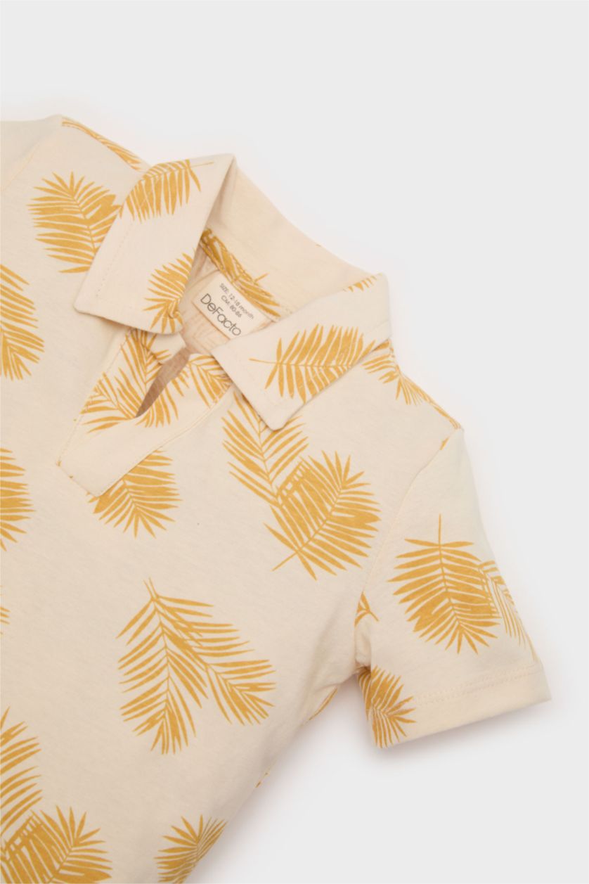 Erkek Bebek Bej Polo Yaka Palmiye Desenli Kısa Kollu Tişört Erkek Bebek