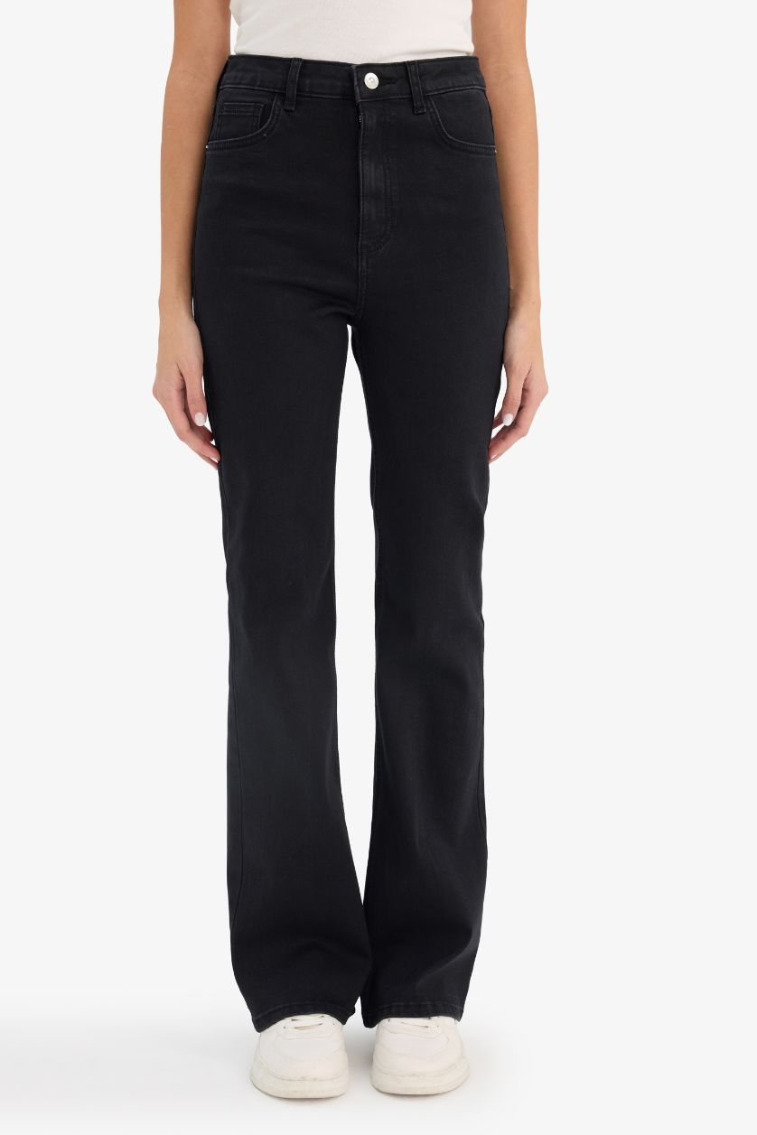 Woman Black Mia Flare Fit Normal Waist Long Jeans