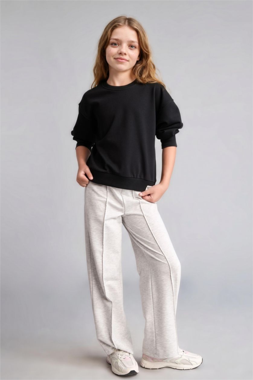 Young Girls - Teen Girls Black Relax Fit Crew Neck Sweatshirt