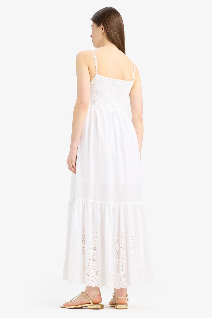 Kadın Kırık Beyaz Elastik Yaka Pamuklu Askılı Beyaz Maxi Elbise