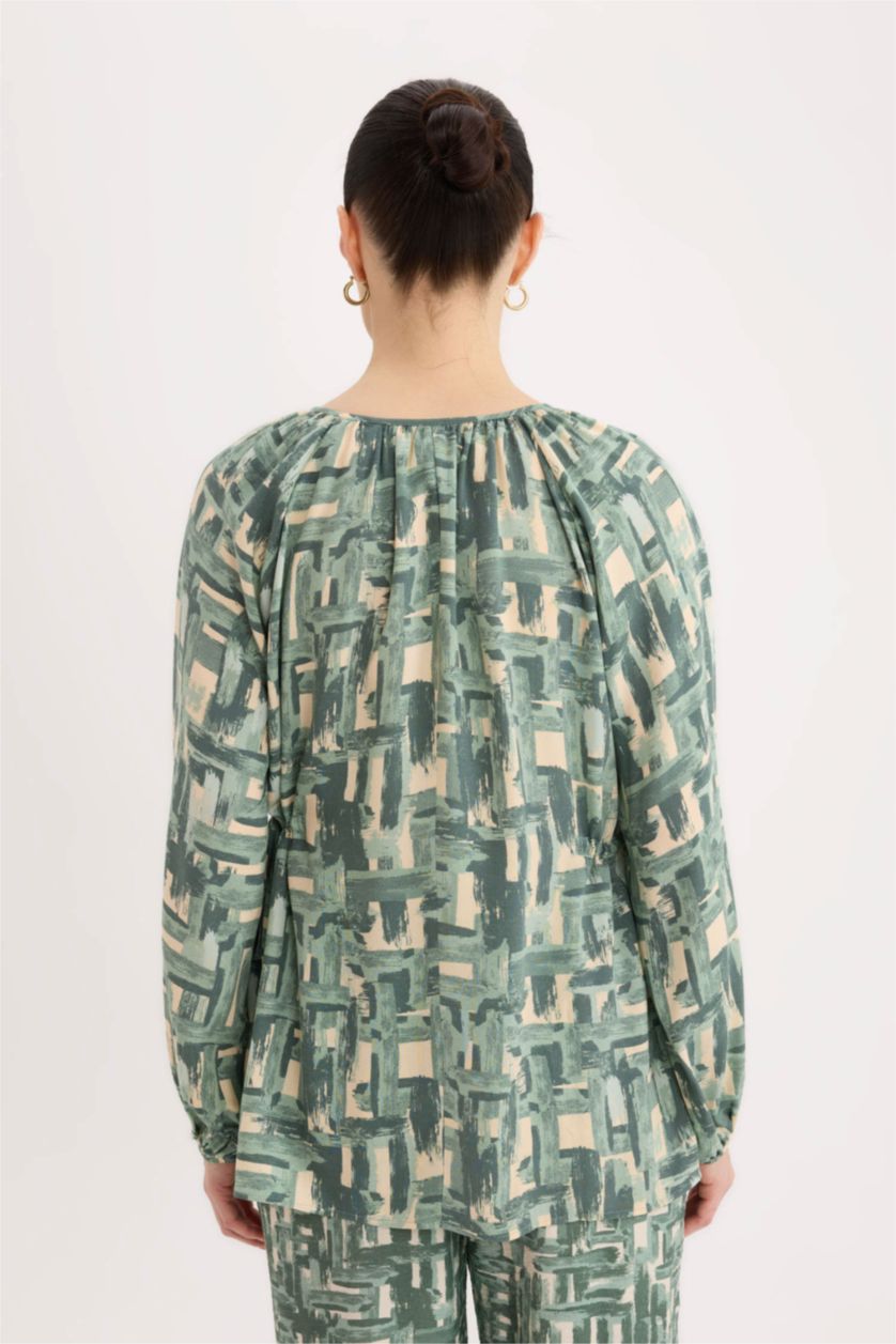 Kadın Açık Yeşil Regular Fit Büzgülü Yaka Desenli Uzun Kollu Bluz