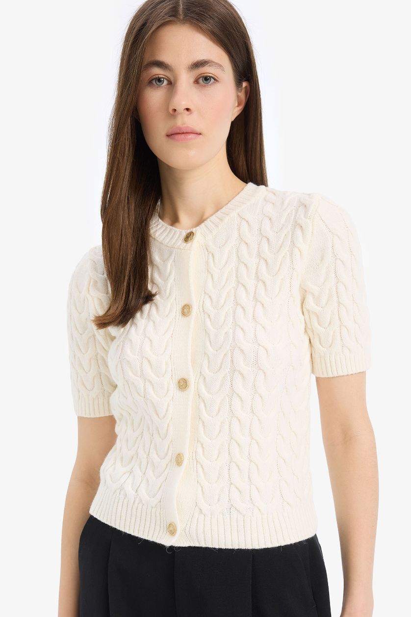 Kadın Ekru Regular Fit Bisiklet Yaka Triko Kısa Kollu Hırka