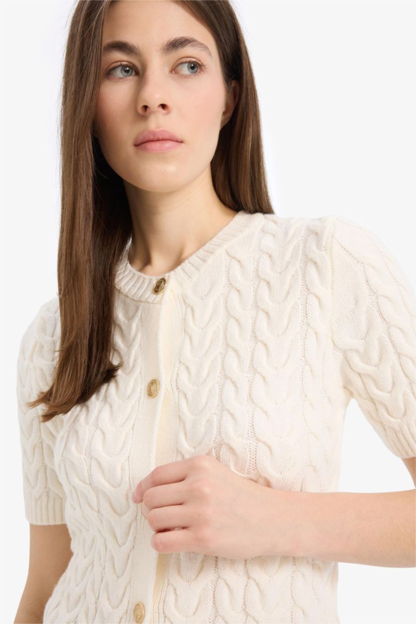 Kadın Ekru Regular Fit Bisiklet Yaka Triko Kısa Kollu Hırka